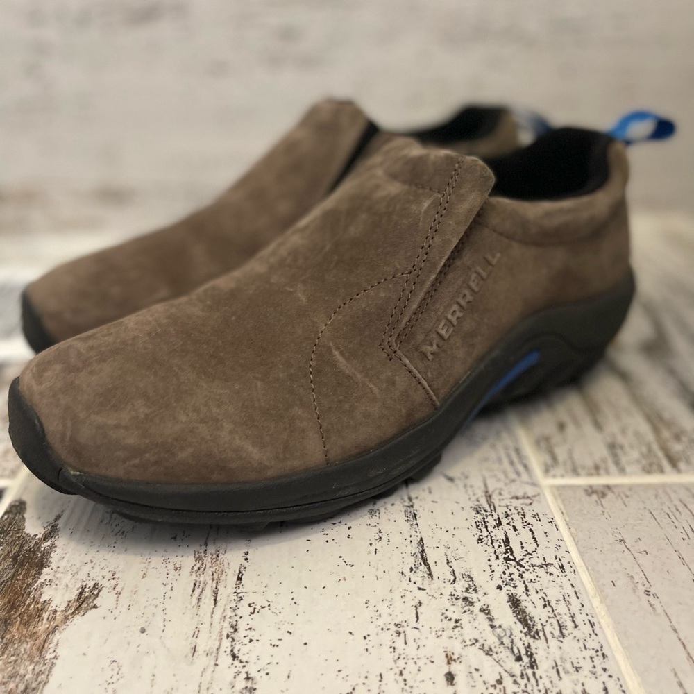 Woman’s Merrell shoes. Size 10.5